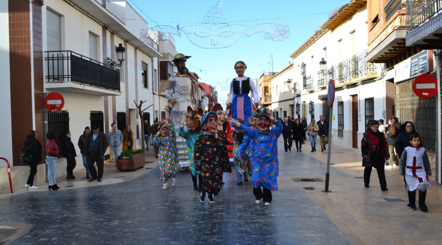 Caballeros, damas y dragones protagonizaron el desfile infantil de Carnaval de Miguel Esteban   
